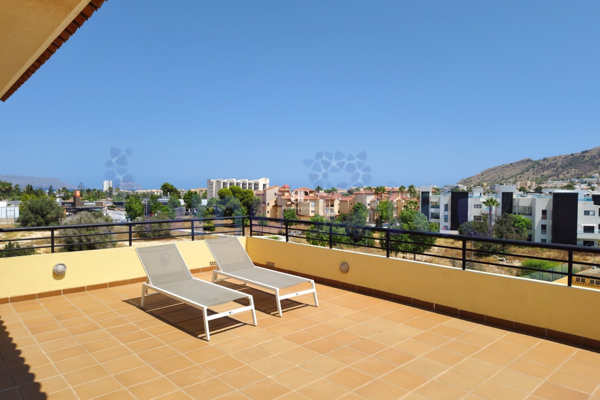 Resale - apartment -
Albir