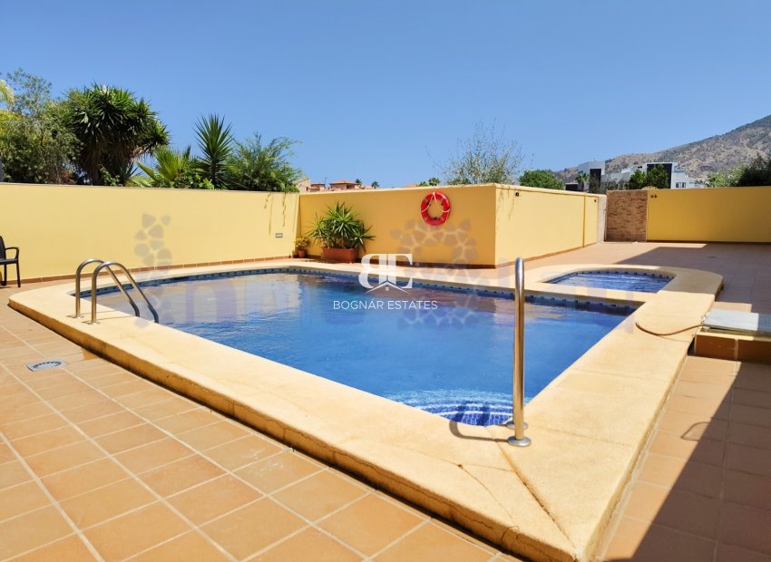 Resale - apartment -
Albir
