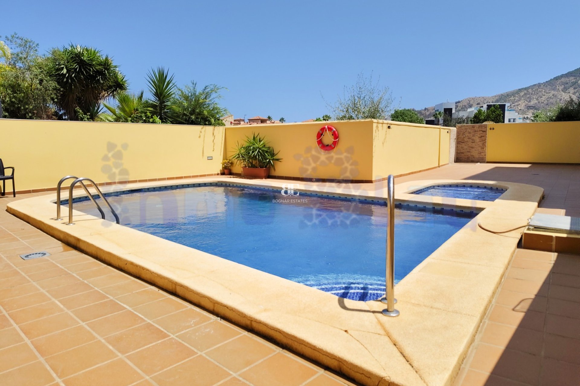 Resale - apartment -
Albir