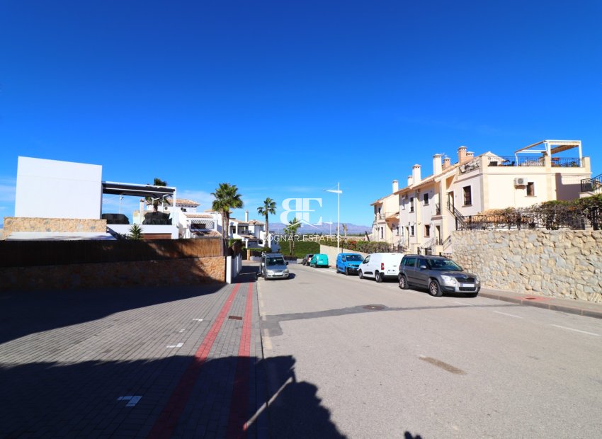 Resale - apartment -
Algorfa - La finca Golf