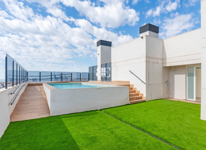 Resale - apartment -
Alicante - Benalua