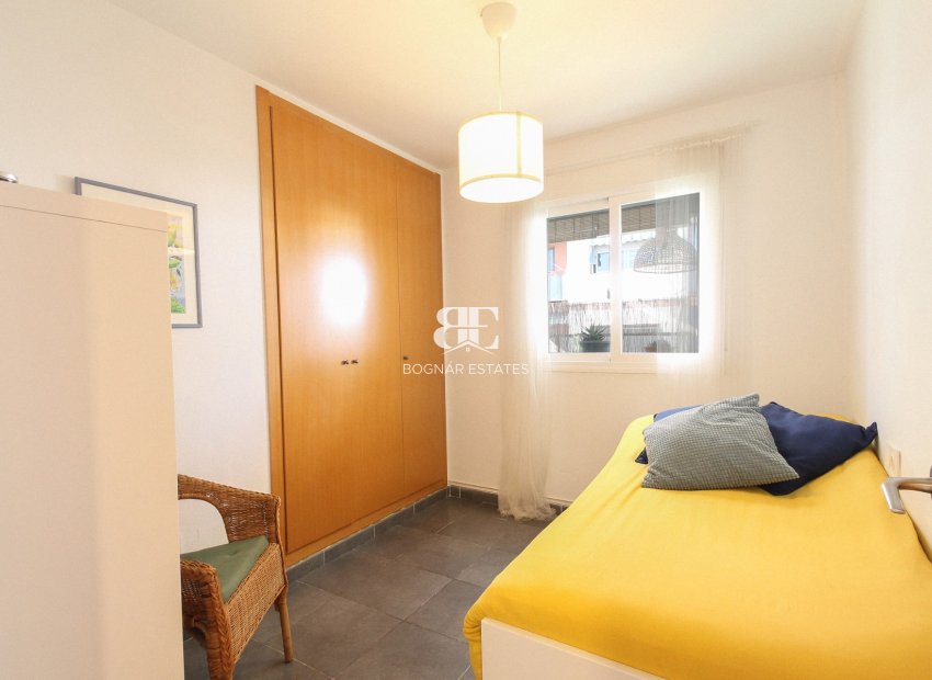 Resale - apartment -
Alicante - Carolinas Altas