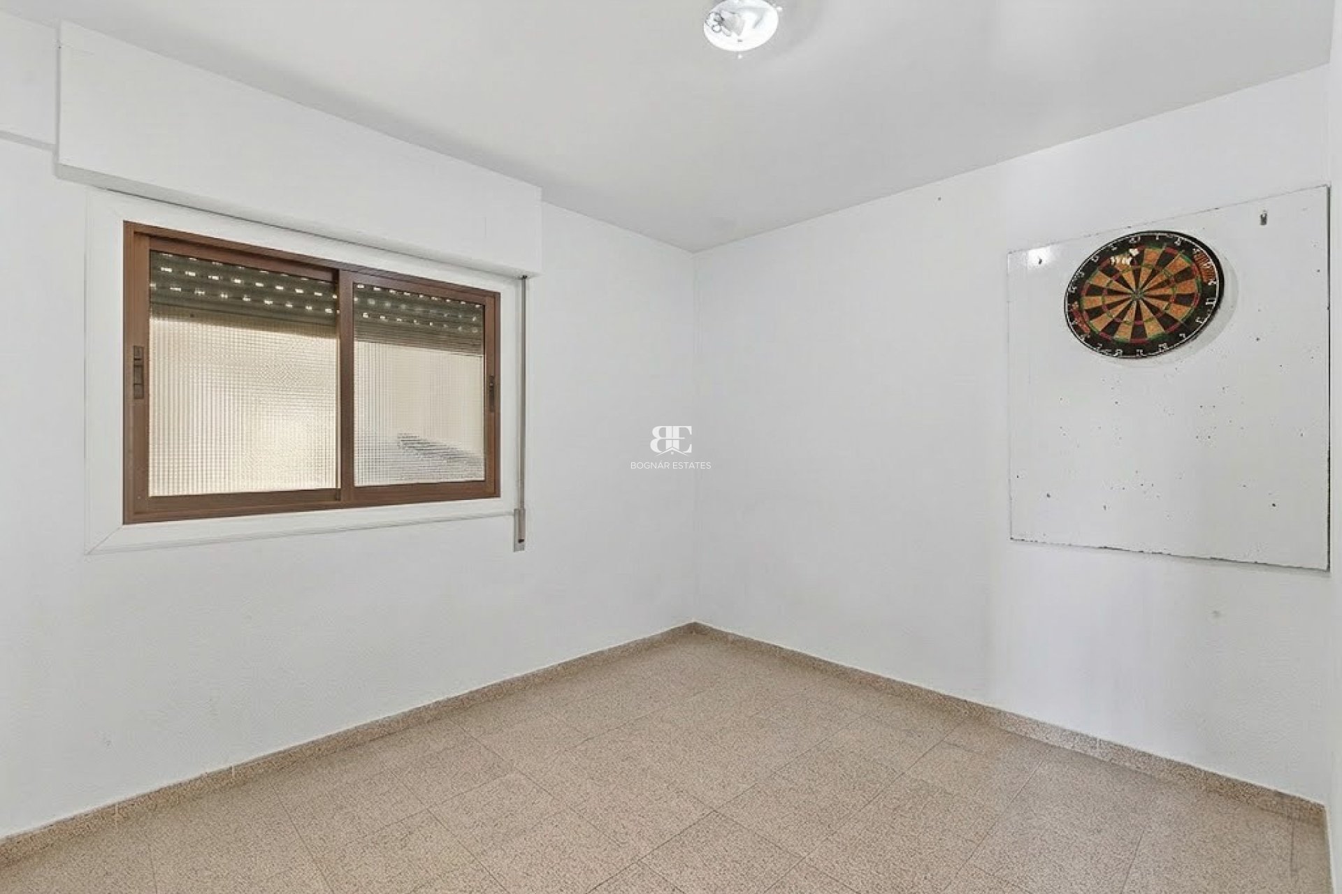Resale - apartment -
Alicante - Center
