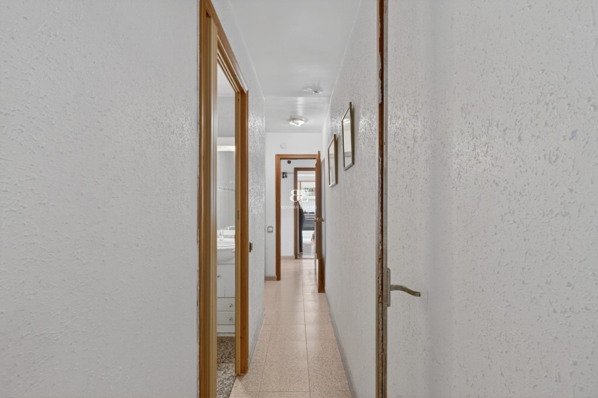 Resale - apartment -
Alicante - Center