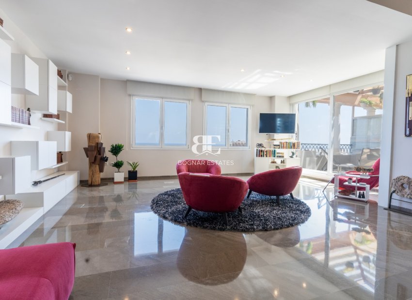 Resale - apartment -
Alicante - Center