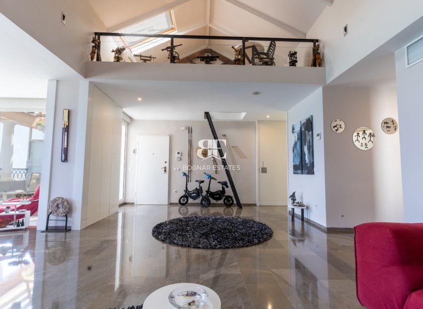 Resale - apartment -
Alicante - Center