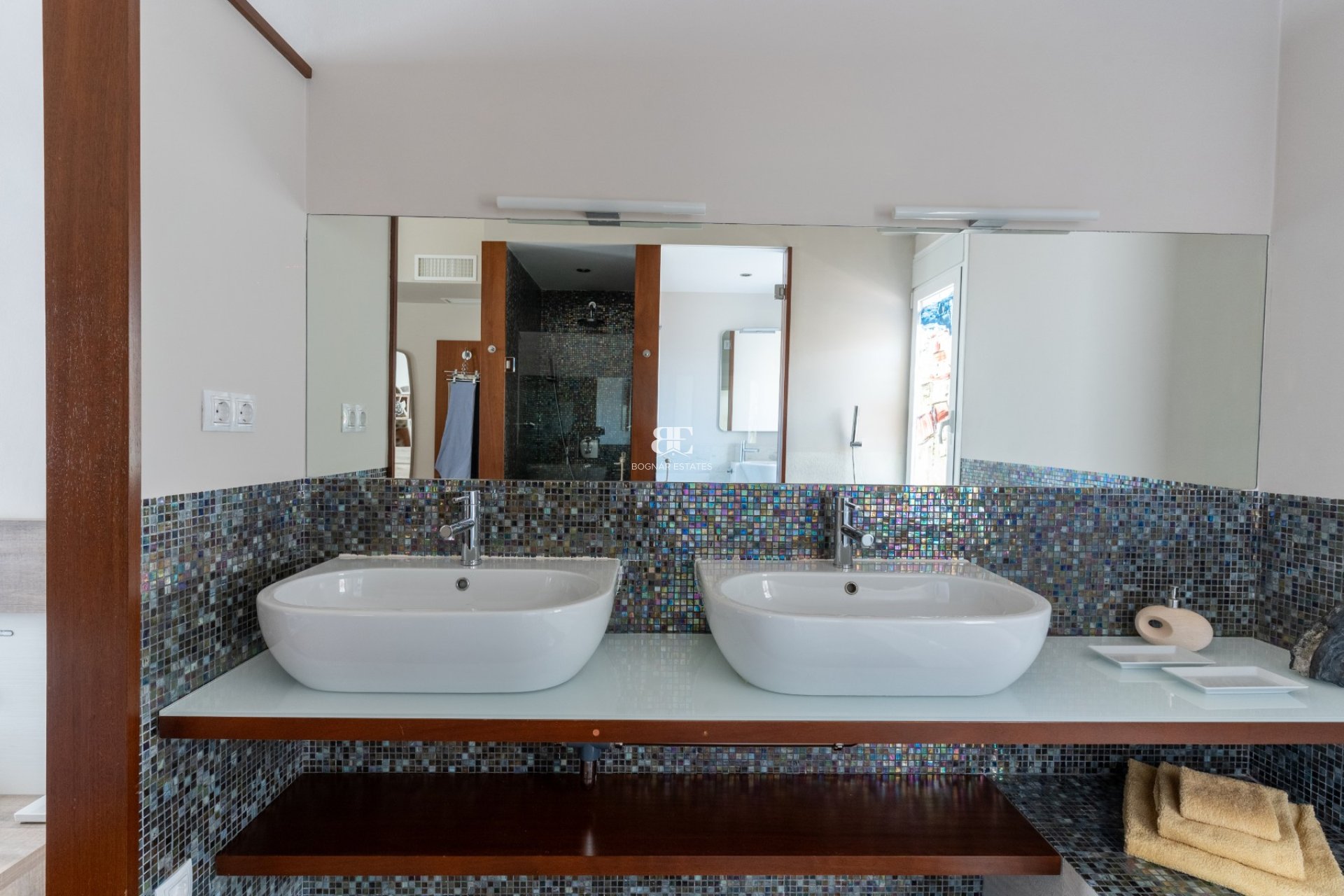 Resale - apartment -
Alicante - Center