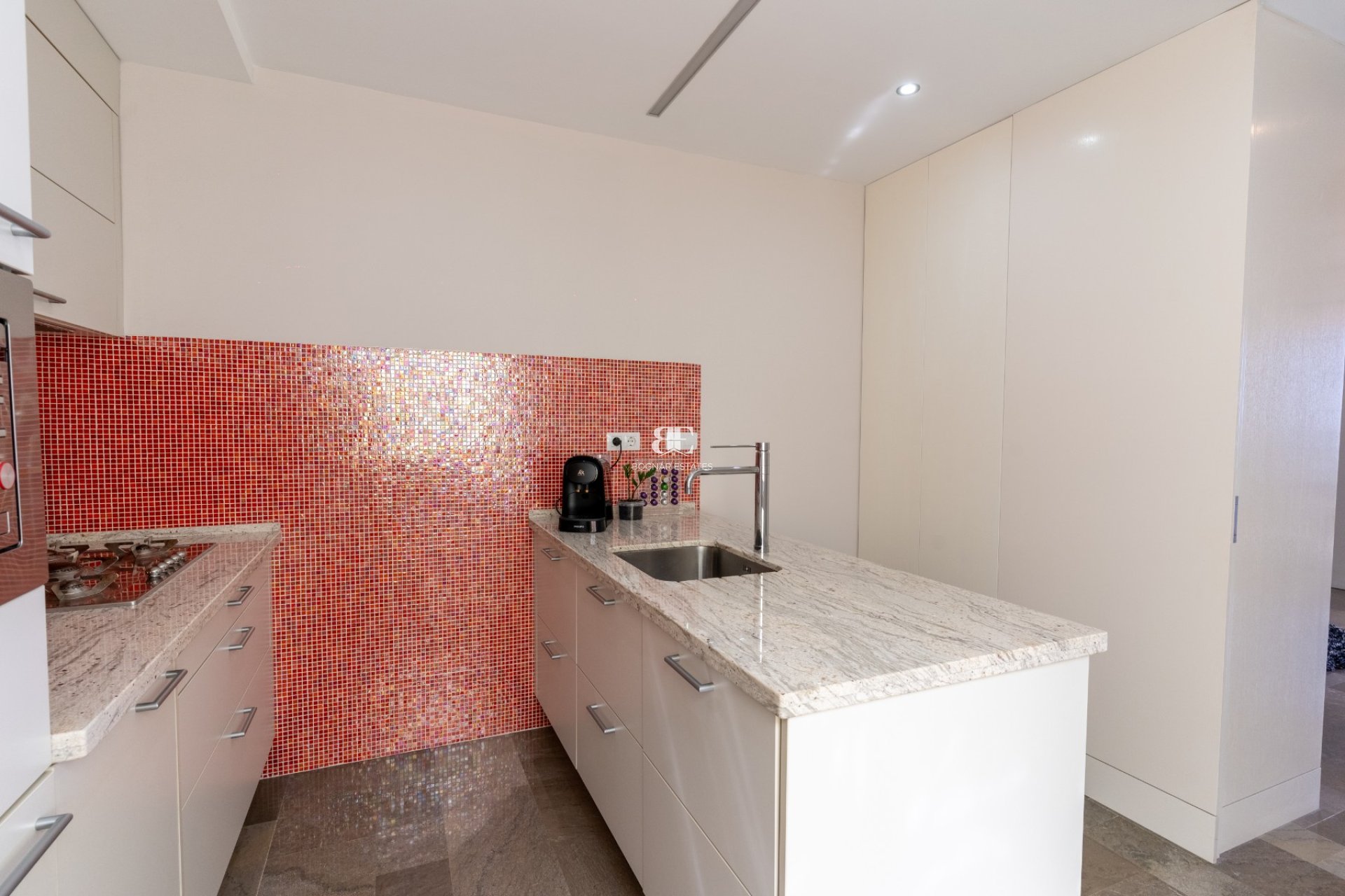Resale - apartment -
Alicante - Center