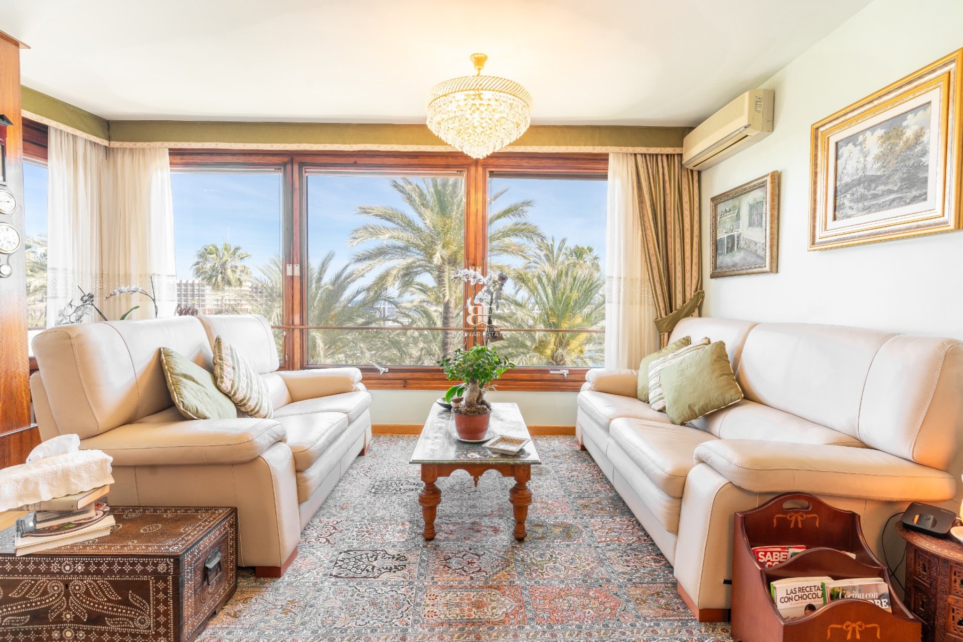 Resale - apartment -
Alicante - Center