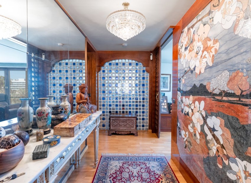 Resale - apartment -
Alicante - Center