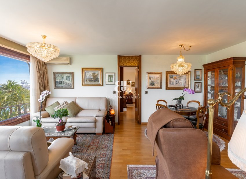 Resale - apartment -
Alicante - Center