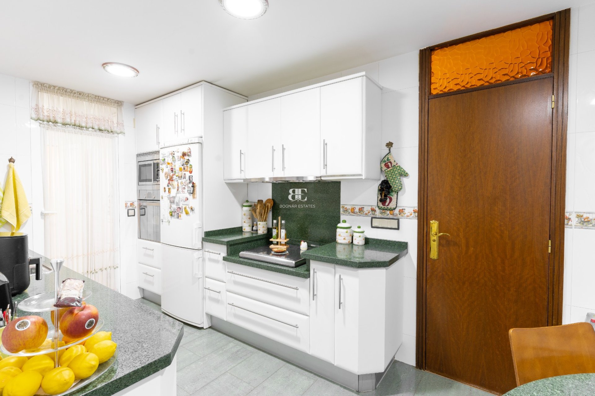 Resale - apartment -
Alicante - Center