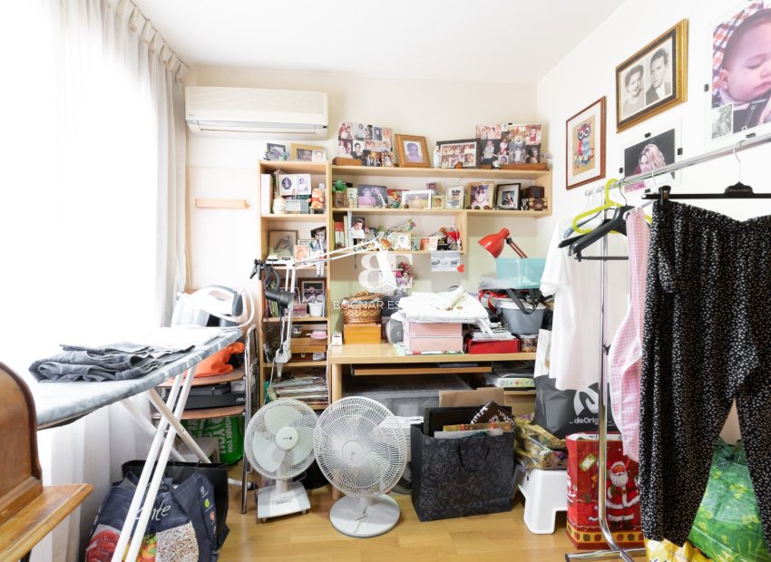 Resale - apartment -
Alicante - Center