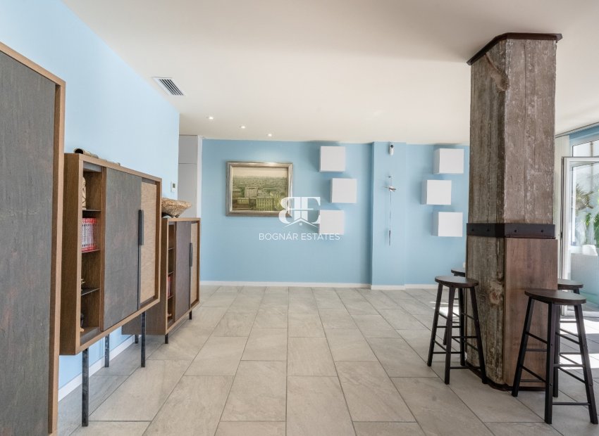 Resale - apartment -
Alicante - Center