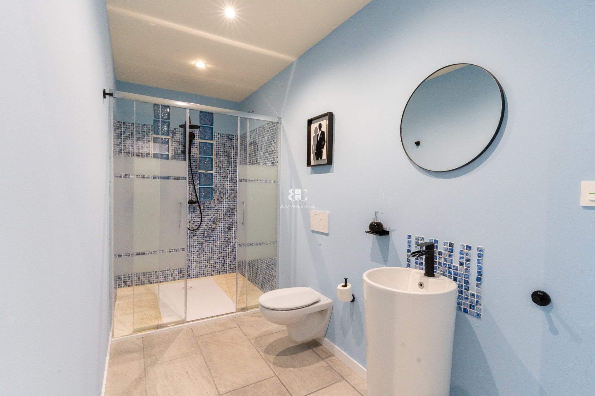 Resale - apartment -
Alicante - Center