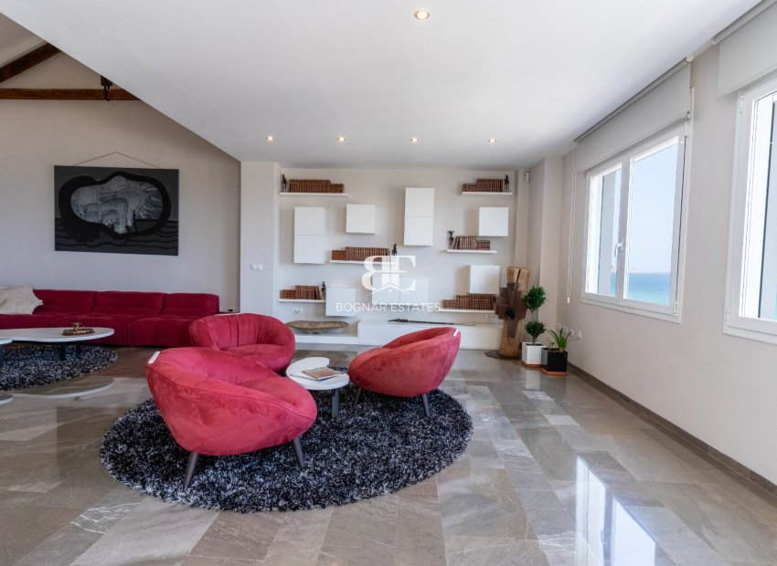 Resale - apartment -
Alicante - Center