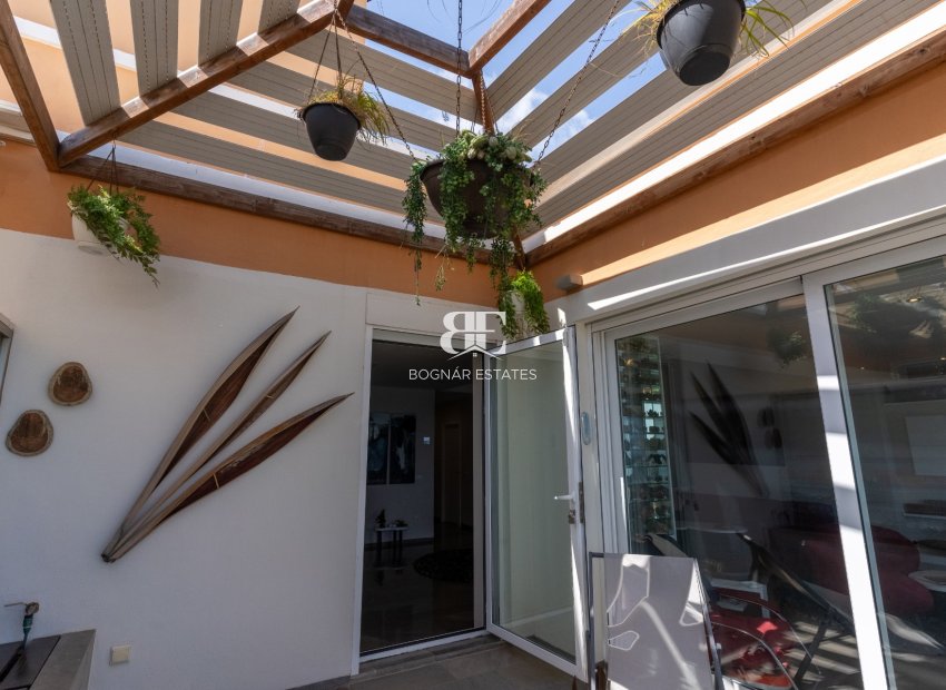 Resale - apartment -
Alicante - Center