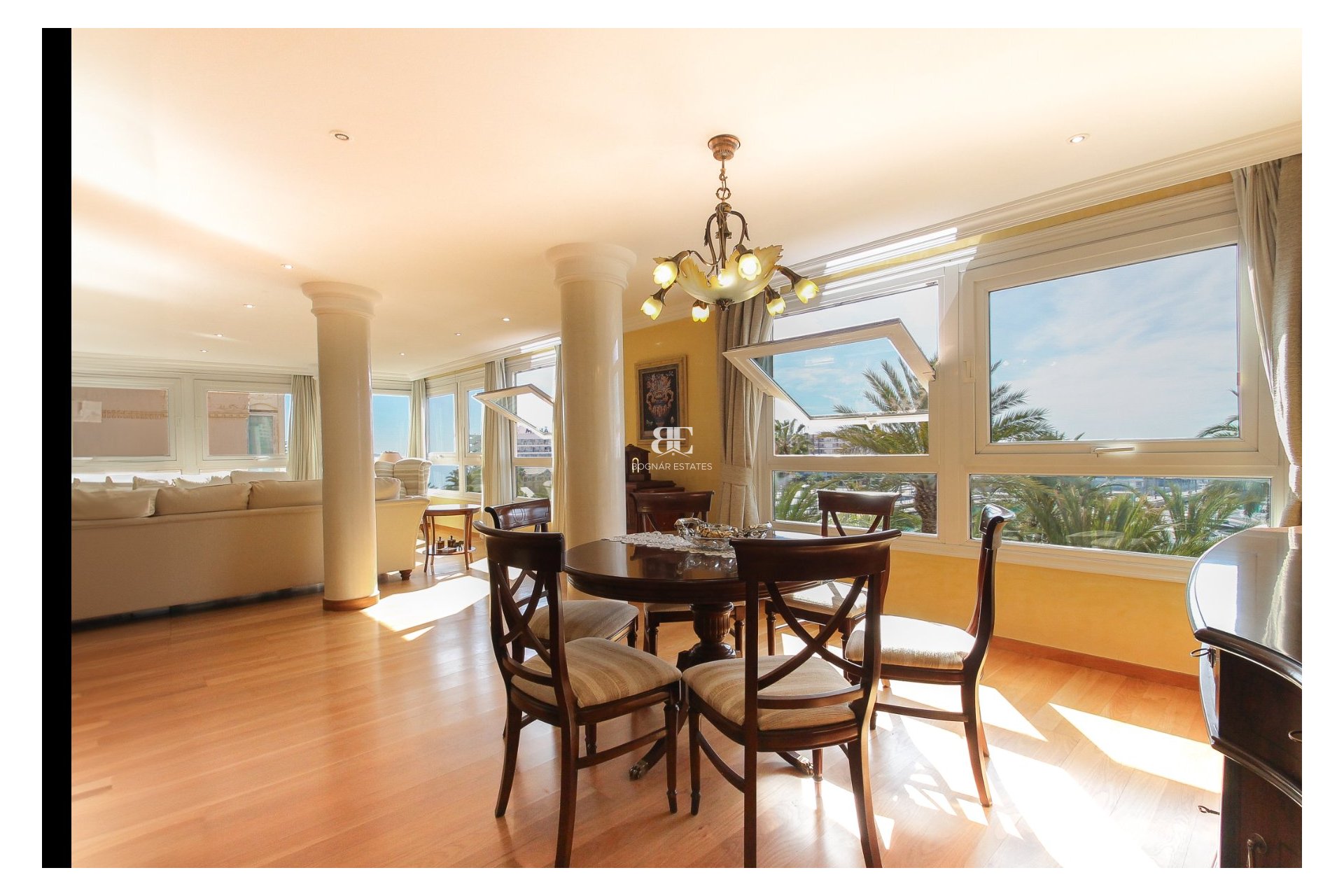 Resale - apartment -
Alicante - Center