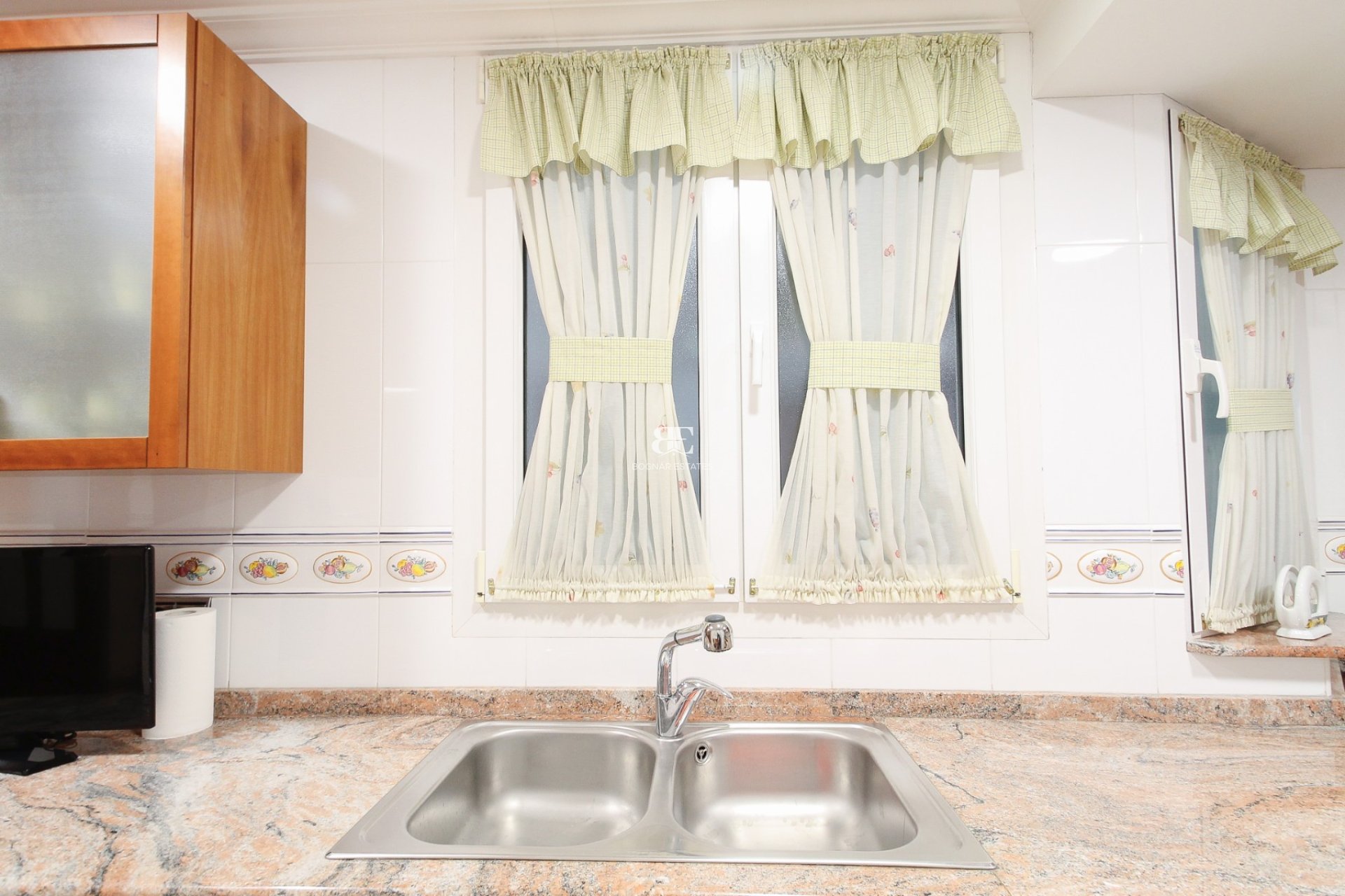 Resale - apartment -
Alicante - Center