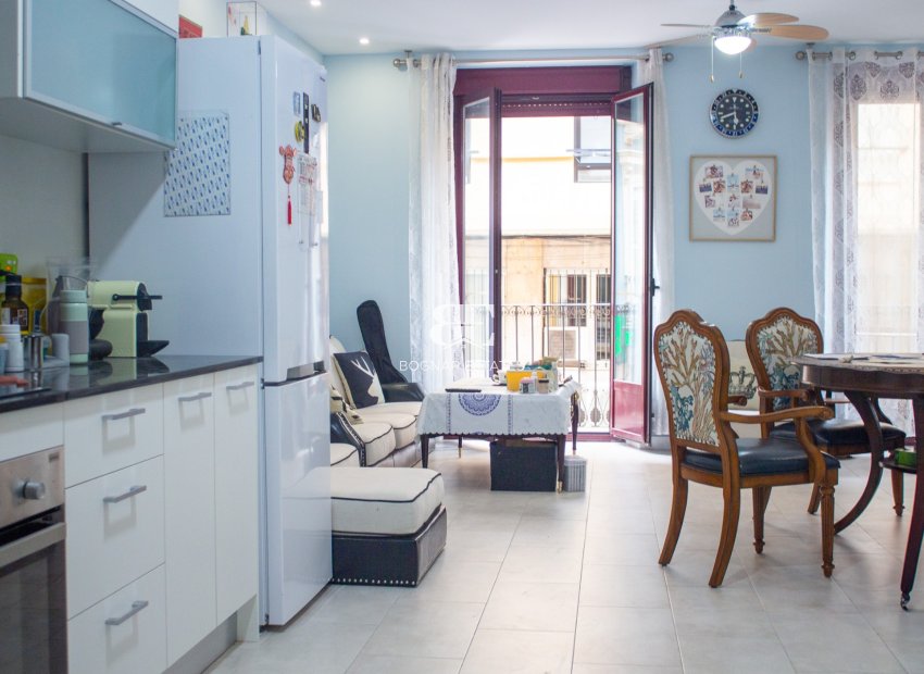 Resale - apartment -
Alicante - Center