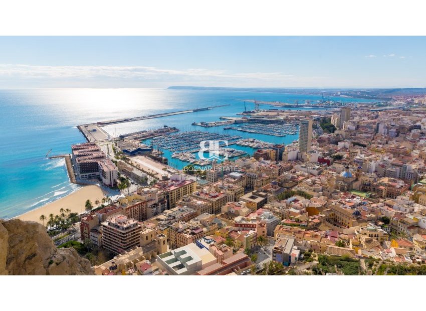 Resale - apartment -
Alicante - Center