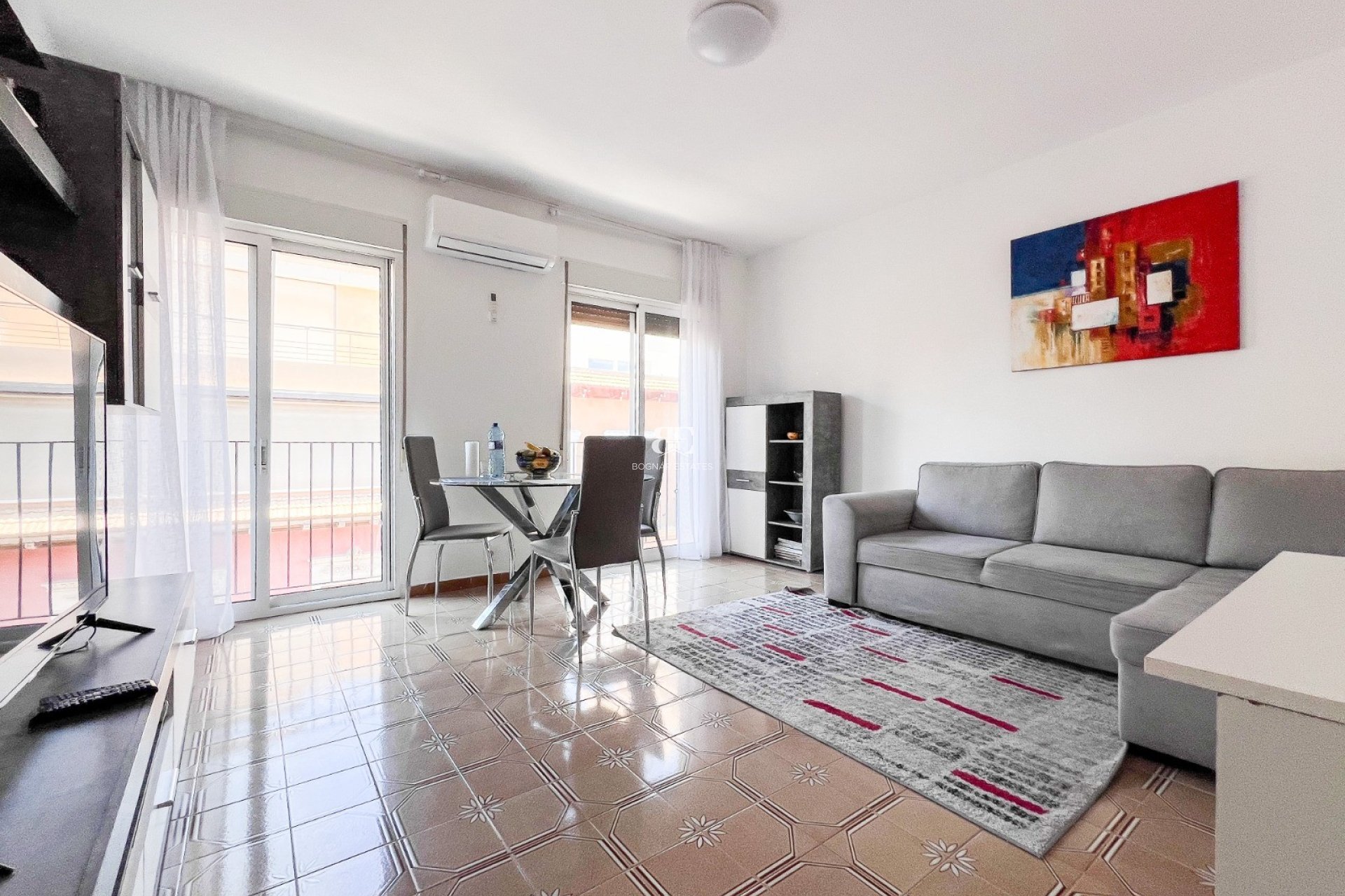 Resale - apartment -
Alicante - Center