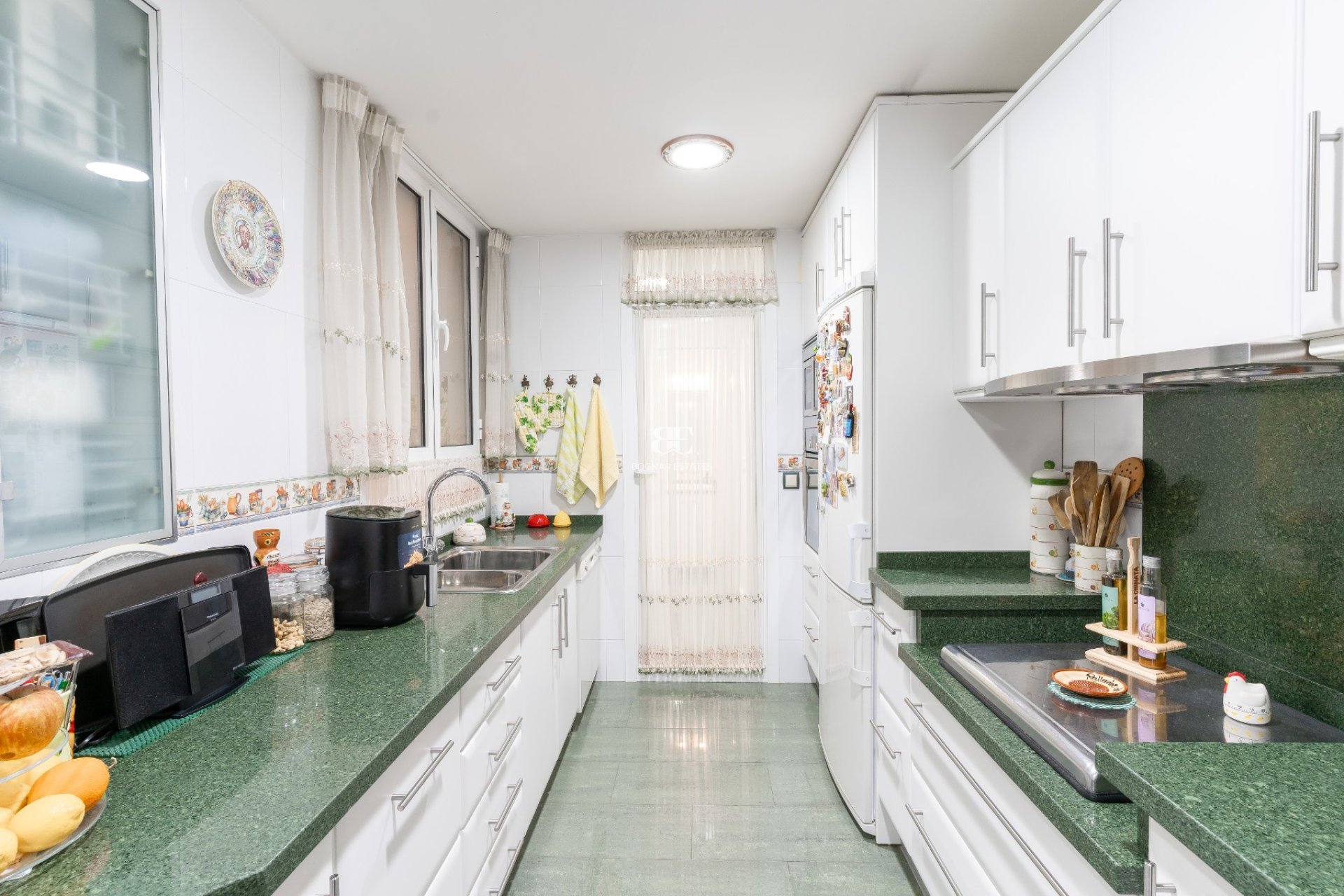 Resale - apartment -
Alicante - - Centro  -