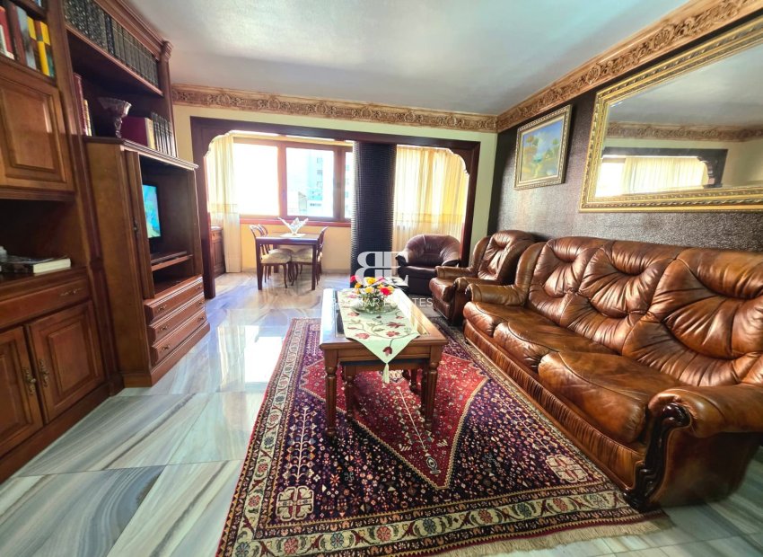 Resale - apartment -
Alicante - Centro