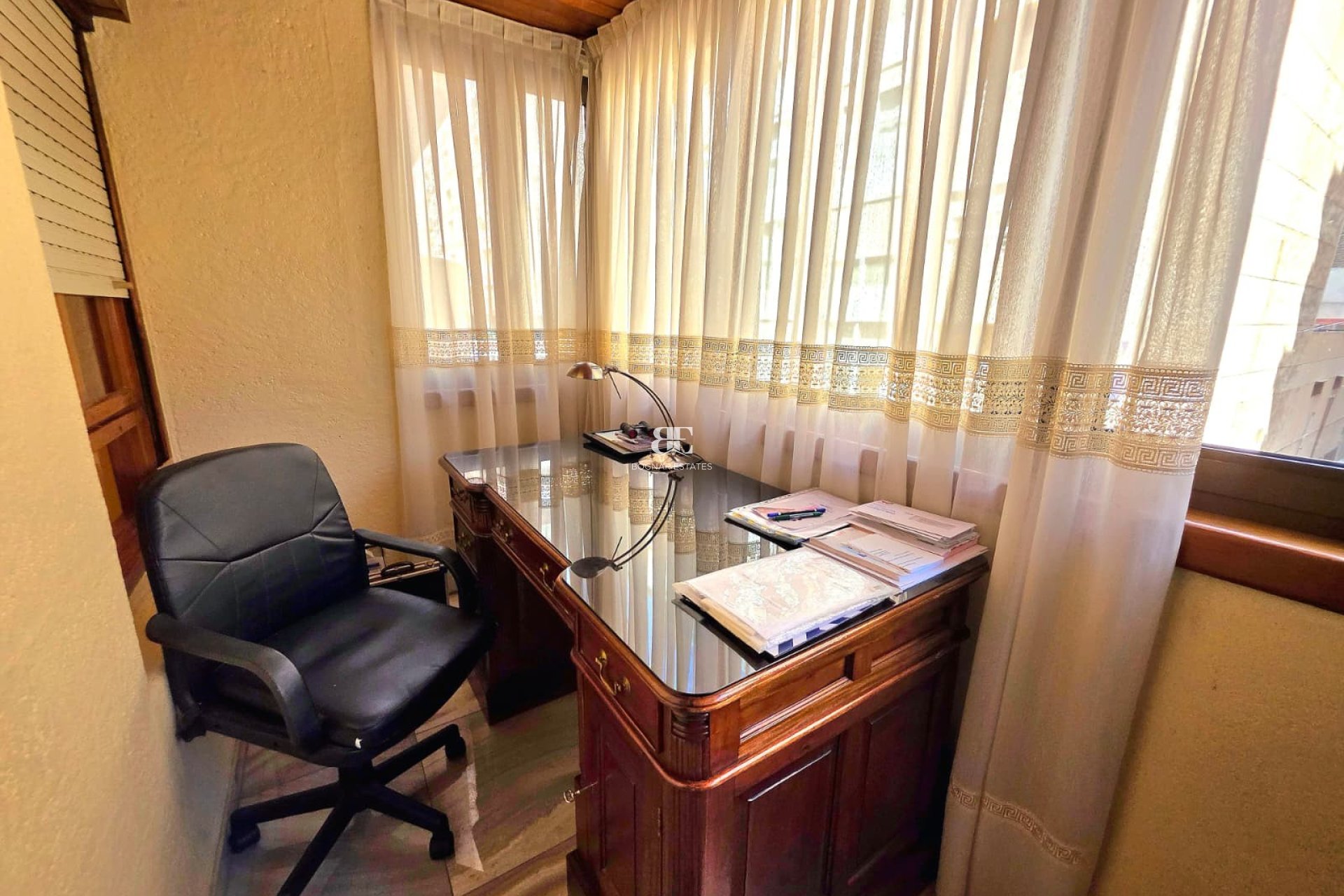 Resale - apartment -
Alicante - Centro