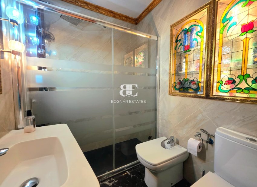 Resale - apartment -
Alicante - Centro