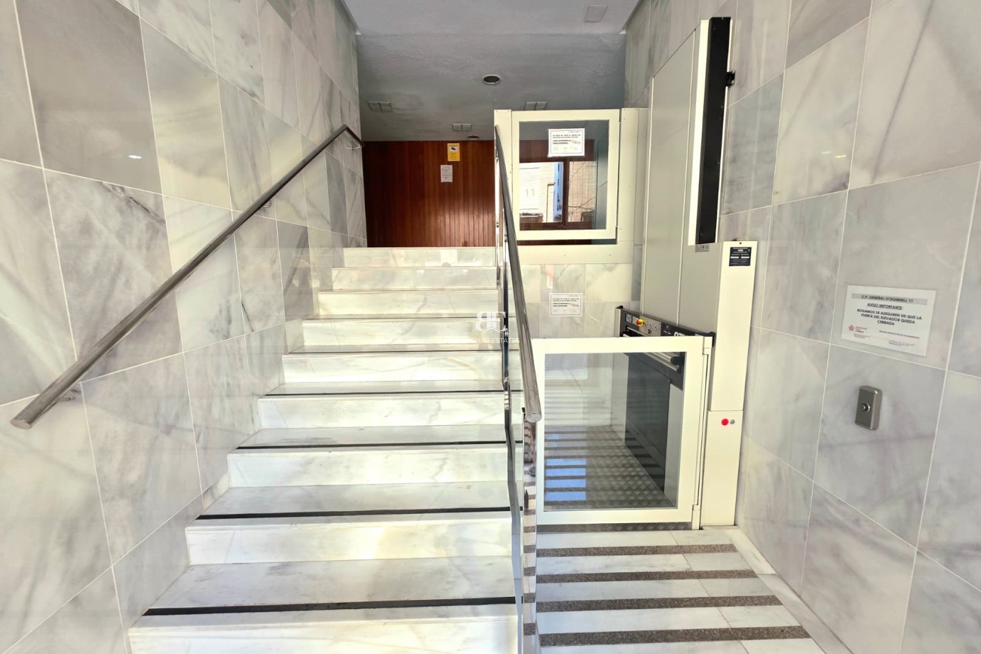 Resale - apartment -
Alicante - Centro