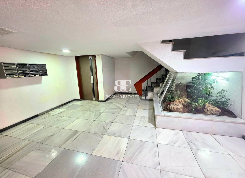 Resale - apartment -
Alicante - Centro