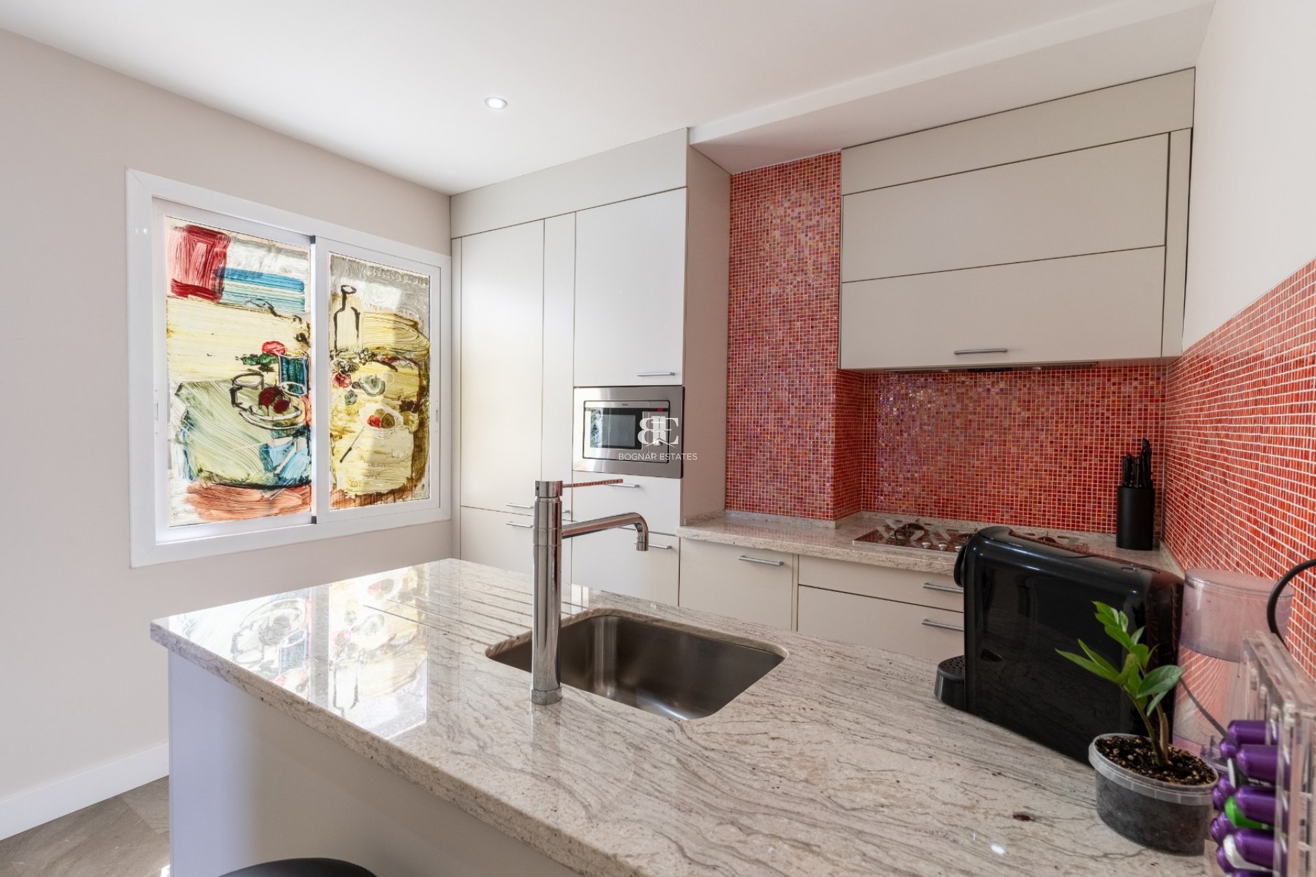Resale - apartment -
Alicante - - Centro  -