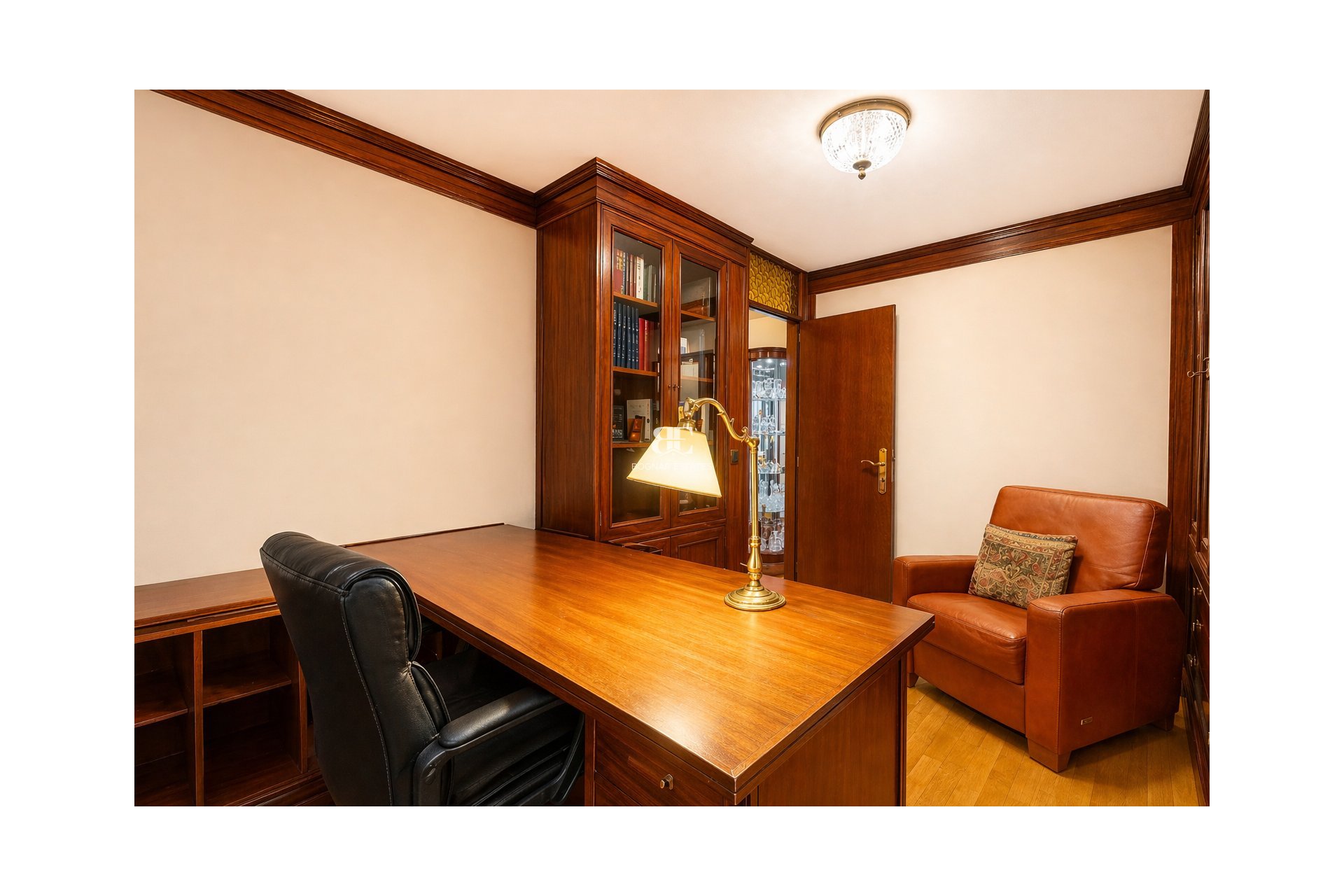 Resale - apartment -
Alicante - - Centro  -