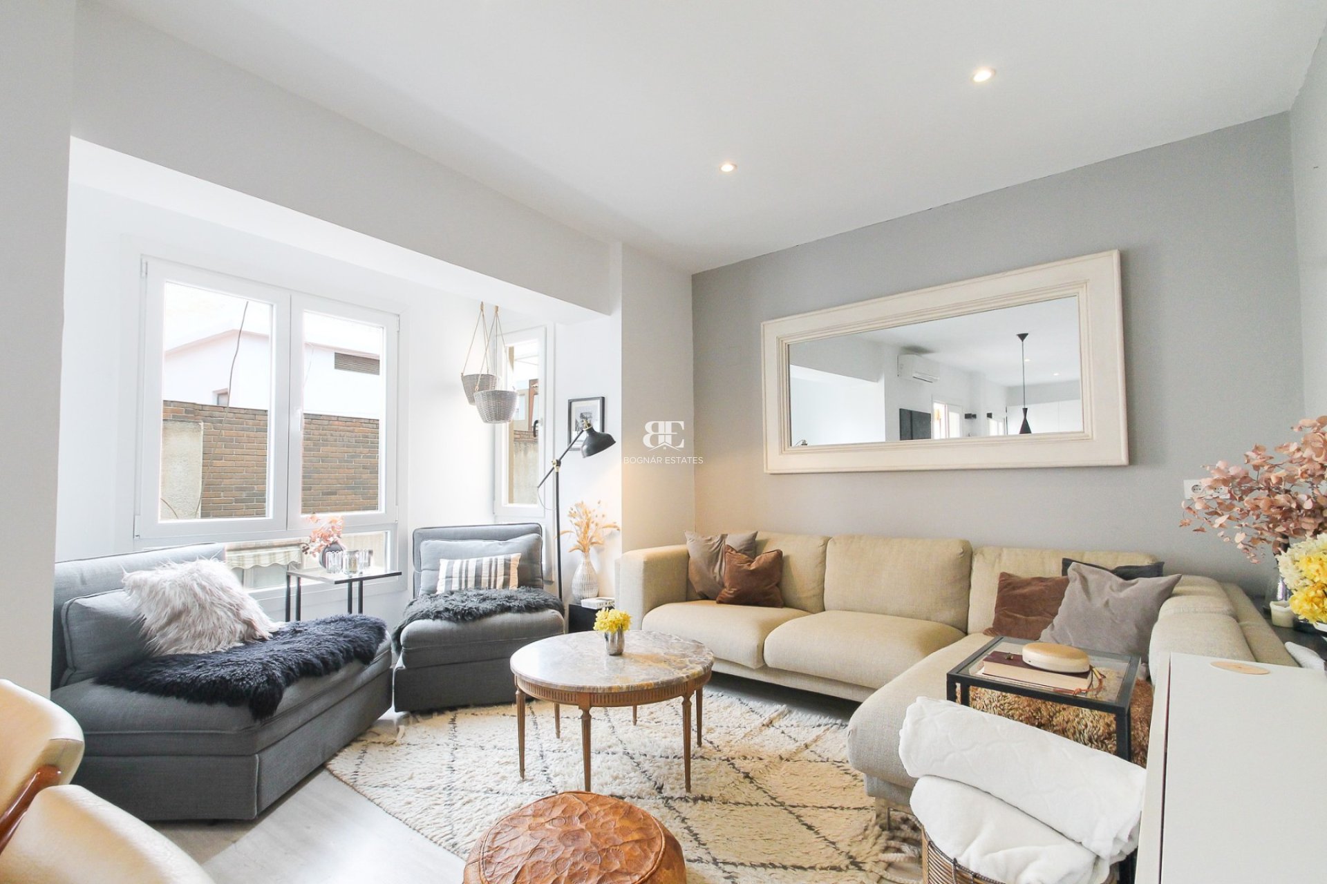 Resale - apartment -
Alicante - - Centro  -