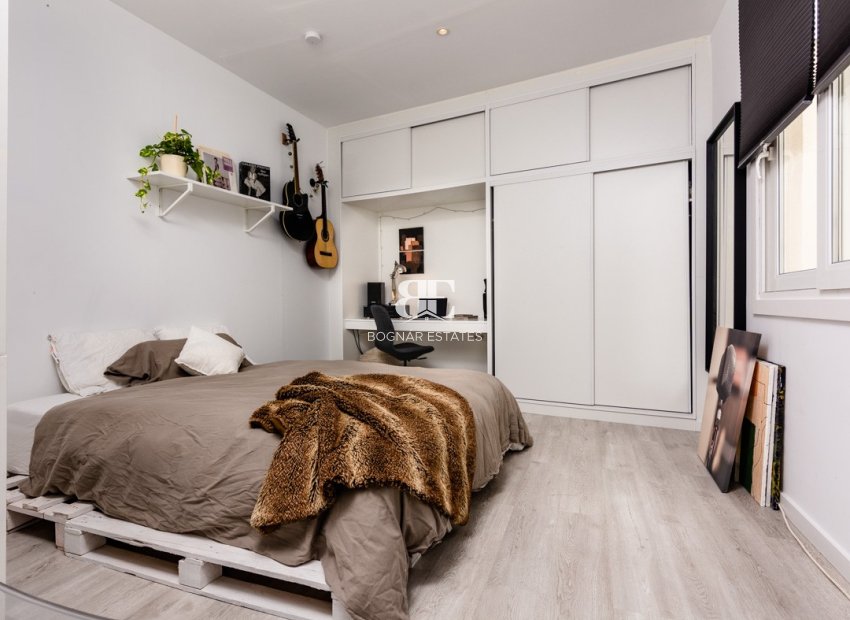Resale - apartment -
Alicante - - Centro  -