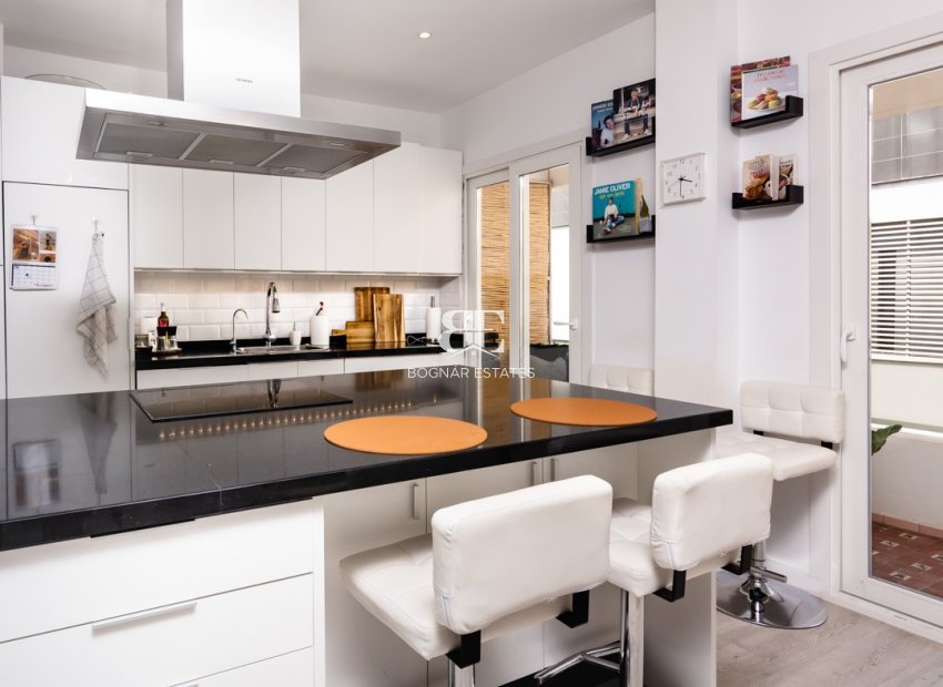 Resale - apartment -
Alicante - - Centro  -