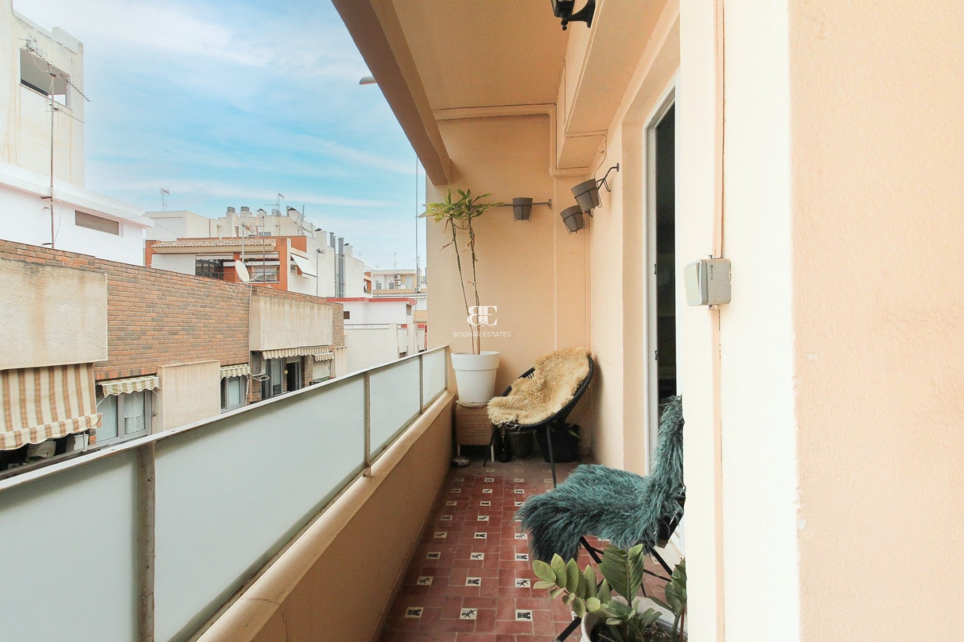 Resale - apartment -
Alicante - - Centro  -