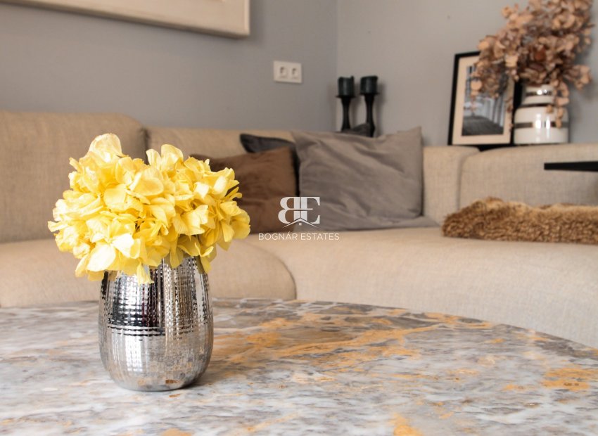 Resale - apartment -
Alicante - - Centro  -