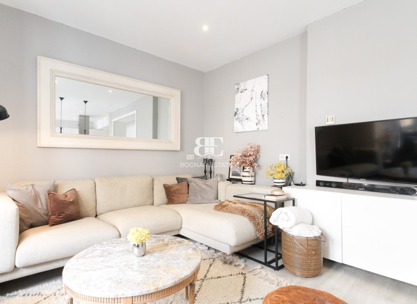 Resale - apartment -
Alicante - - Centro  -