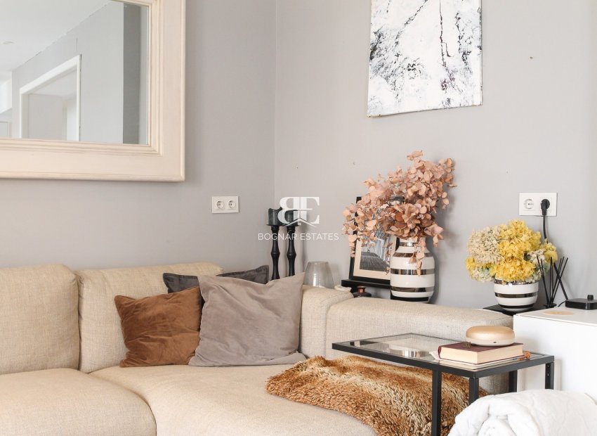 Resale - apartment -
Alicante - - Centro  -