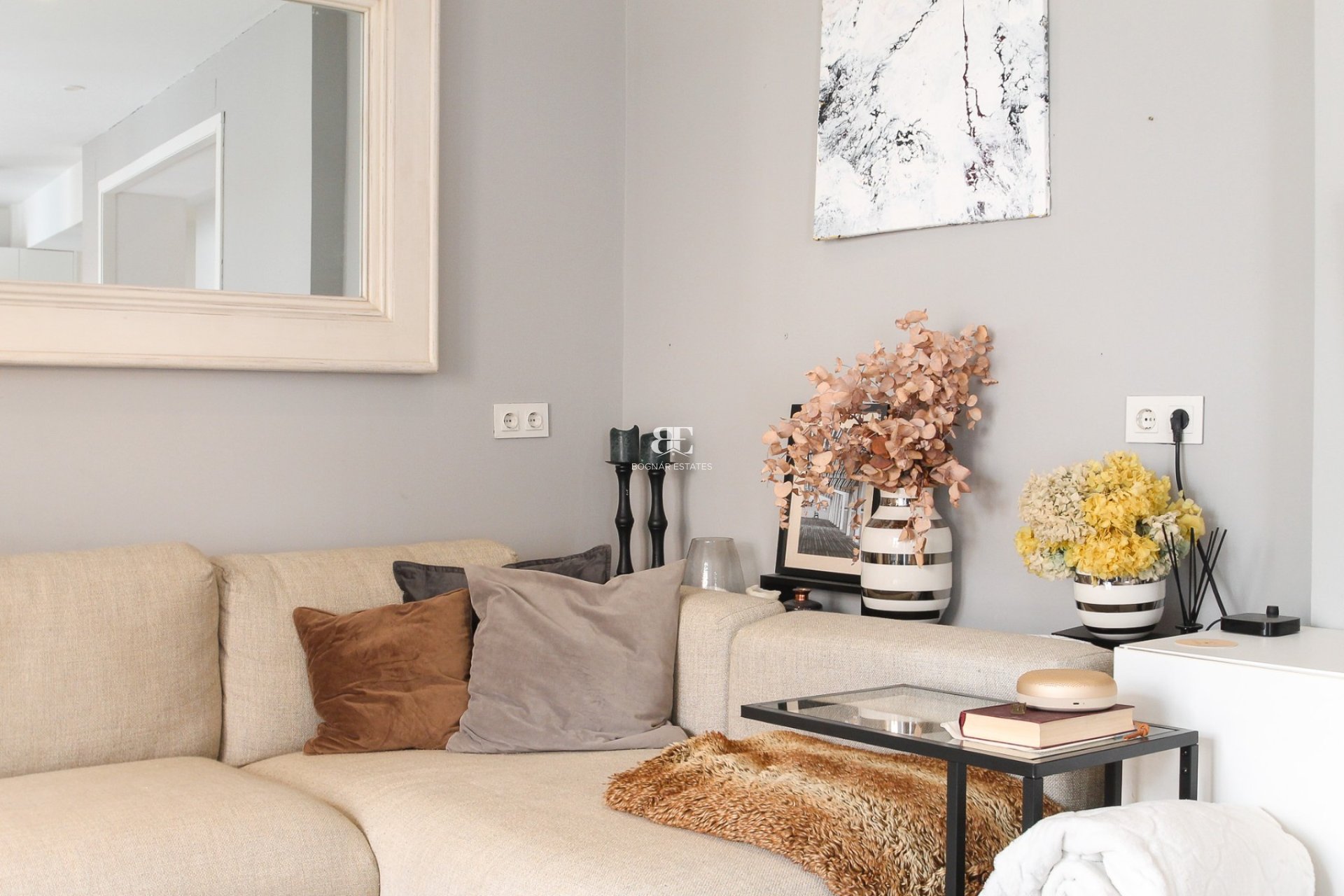 Resale - apartment -
Alicante - - Centro  -