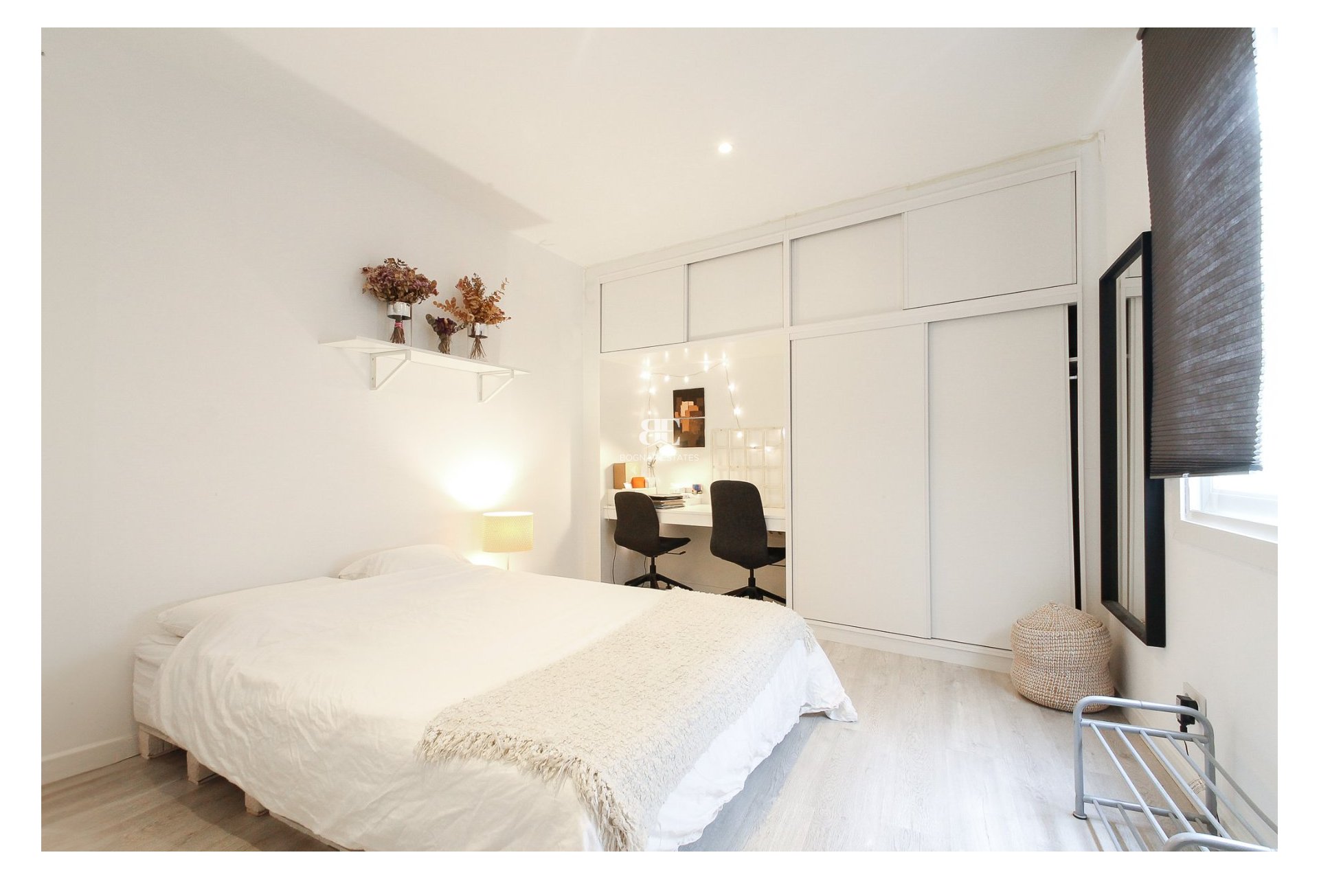Resale - apartment -
Alicante - - Centro  -