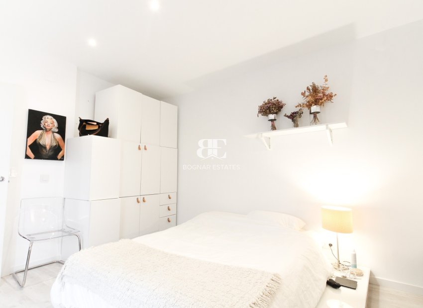Resale - apartment -
Alicante - - Centro  -