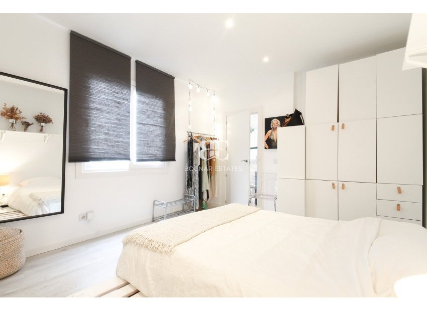 Resale - apartment -
Alicante - - Centro  -