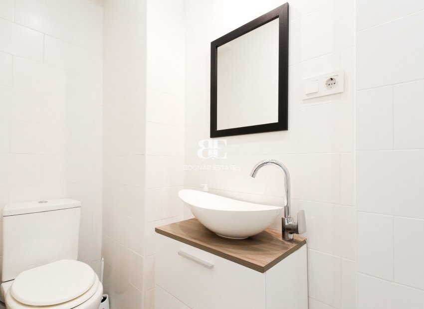 Resale - apartment -
Alicante - - Centro  -