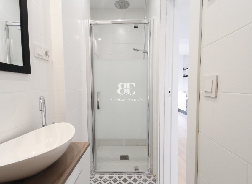 Resale - apartment -
Alicante - - Centro  -