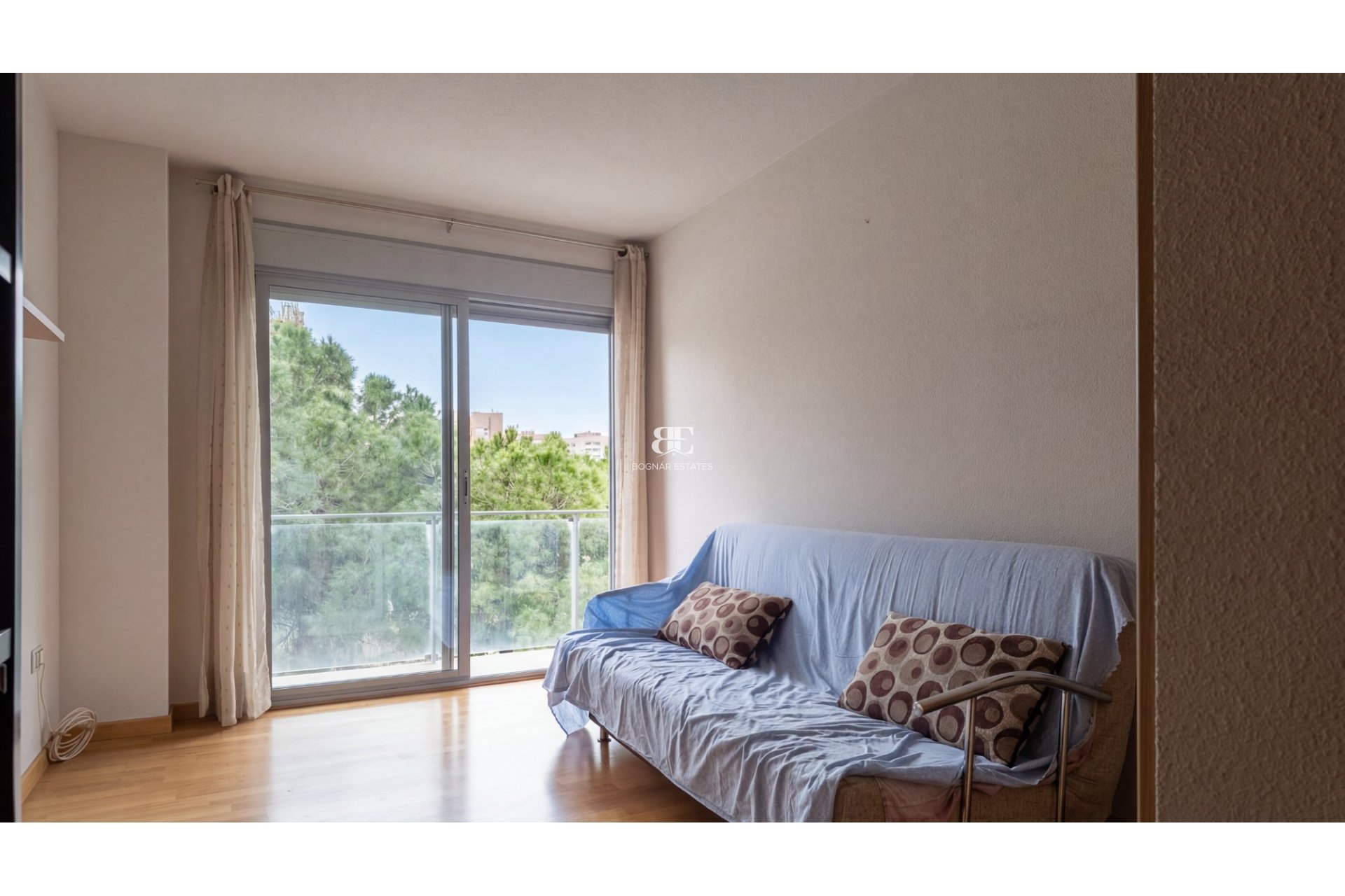 Resale - apartment -
Alicante - Garbinet