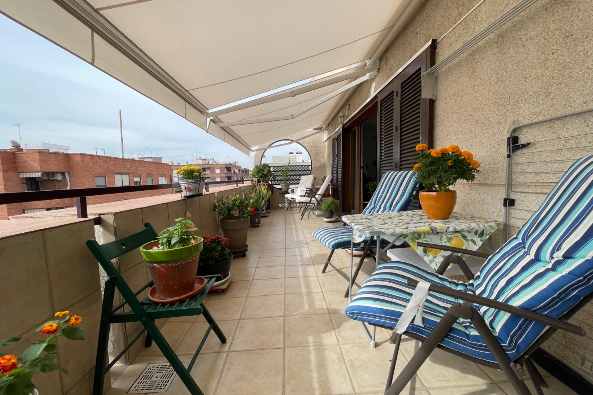 Resale - apartment -
Almoradí - Center