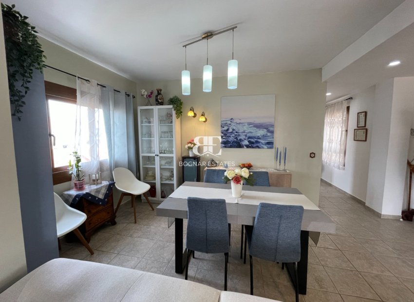Resale - apartment -
Almoradí - Center